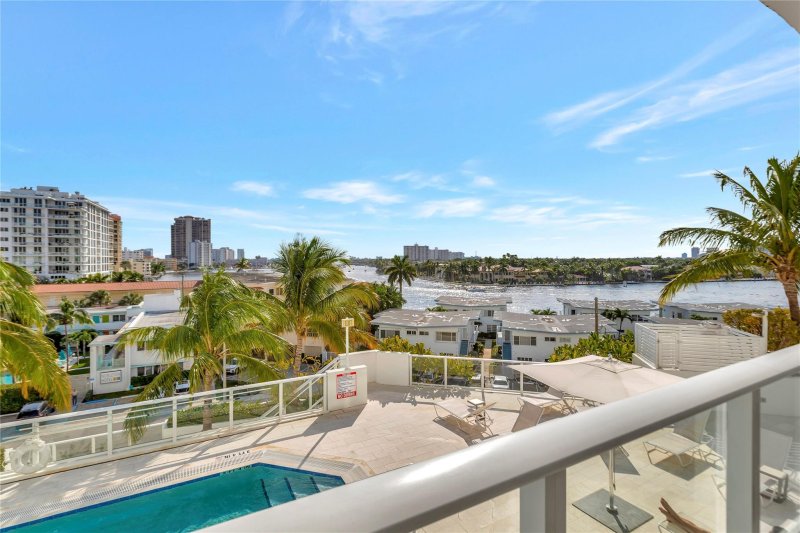Condo for sale at Tiffany House 504