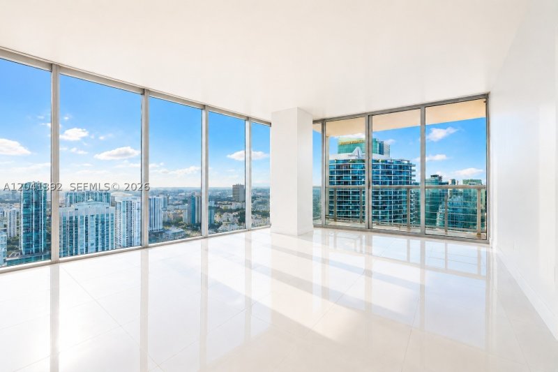 Condo for sale at Icon Brickell Tower I 4715