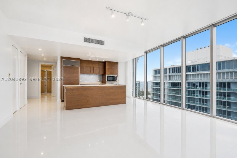 Condo for sale at Icon Brickell Tower I 4715