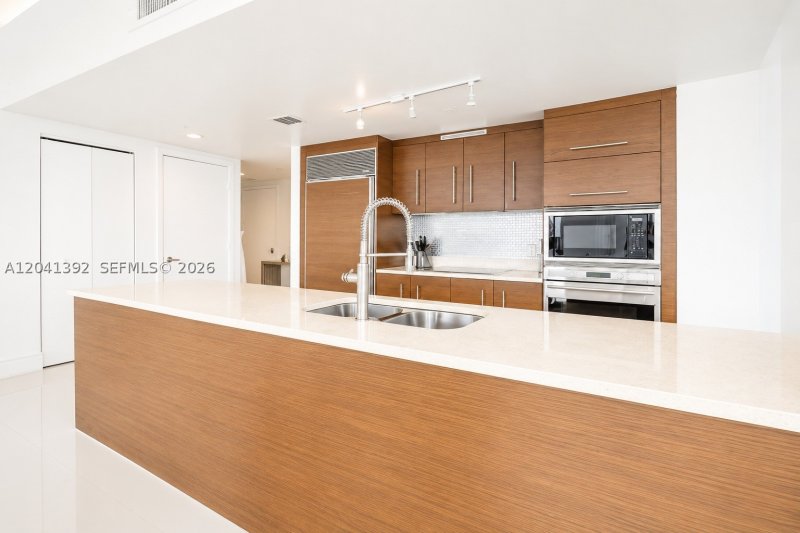 Condo for sale at Icon Brickell Tower I 4715
