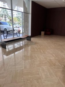 Comprar apartamento no Winston Towers 1211