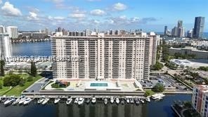 Comprar apartamento no Winston Towers 1211