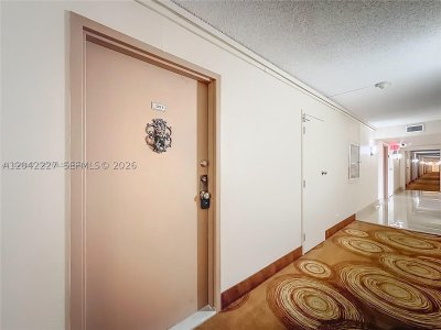 Comprar apartamento no Winston Towers 1211