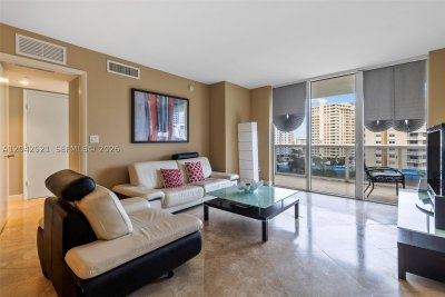 Aluguel de apartamento no Beach Club Three 608