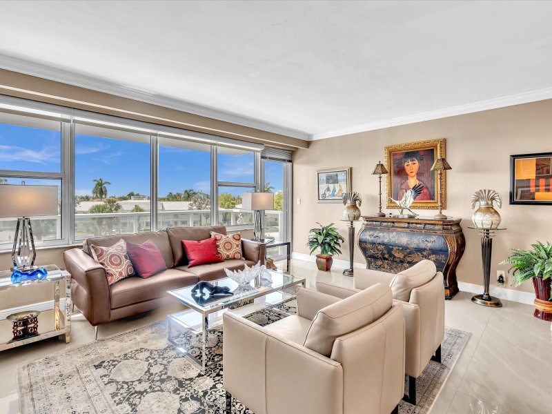 Condo for sale at Coral Ridge Towers East 302