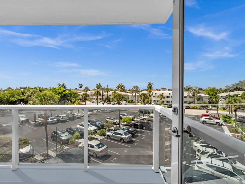 Condo for sale at Coral Ridge Towers East 302