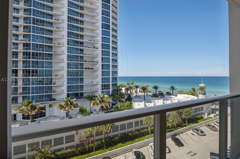 Apartment for rent at Alexander Towers 708
