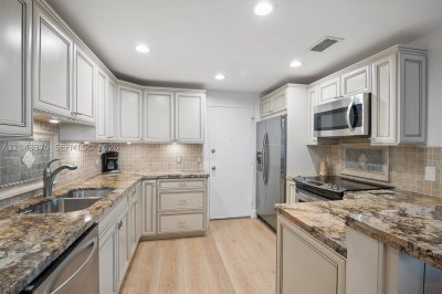Aluguel de apartamento no Alexander Towers 708