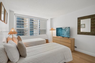 Aluguel de apartamento no Alexander Towers 708