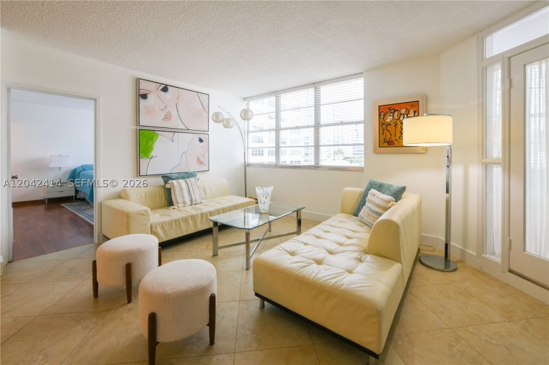 Apartment for rent at Four Ambassadors 1462