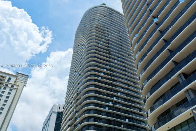 Comprar apartamento no Brickell Heights West 2208