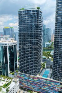 Comprar apartamento no Brickell Heights West 2208