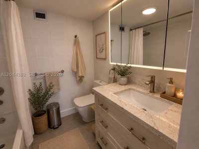 Aluguel de apartamento no Bayview Towers A410