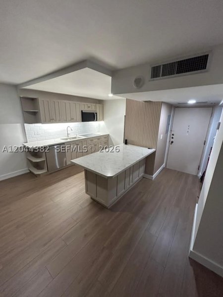 Apartment for rent at Bayview Towers A410