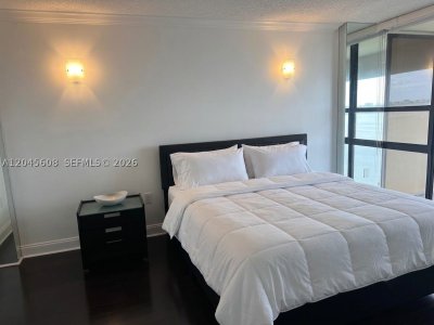 Aluguel de apartamento no Charter Club Condos PH22