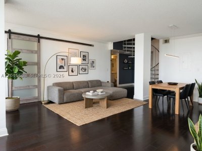 Aluguel de apartamento no Charter Club Condos PH22