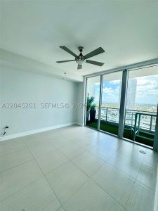 Comprar apartamento en Mint at Riverfront 3608