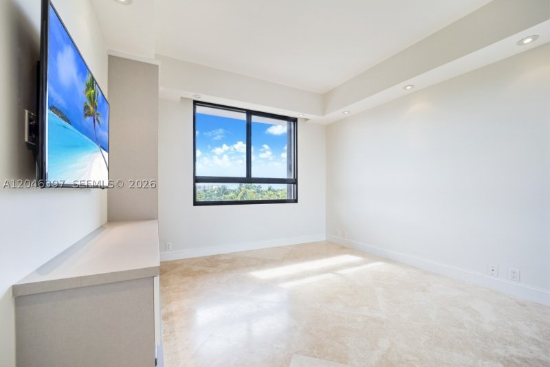 Apartment for rent at Key Colony III Emerald Bay 439