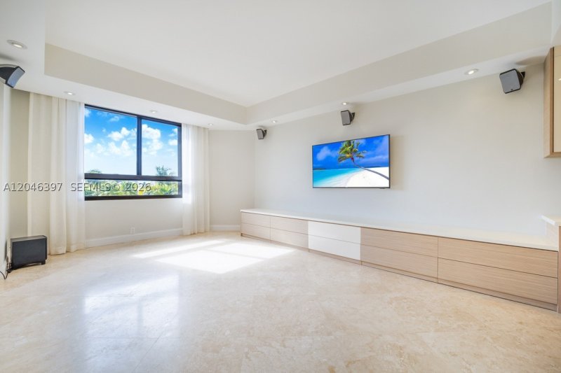 Apartment for rent at Key Colony III Emerald Bay 439