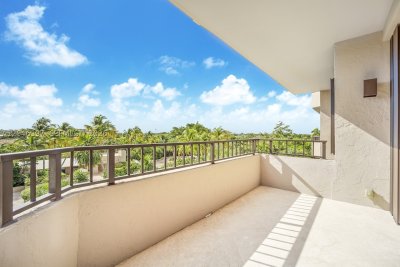 Key Colony III Emerald Bay Apt #439