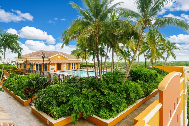 Apartment for rent at Gables Marquis 804
