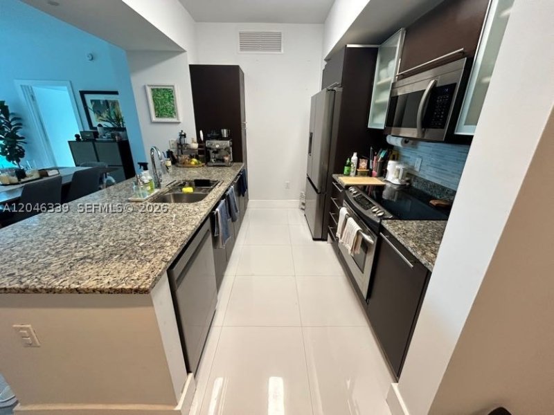 Apartment for rent at The Plaza Tower II 2011