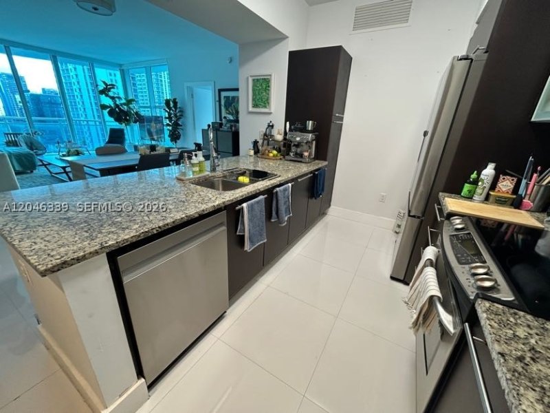 Apartment for rent at The Plaza Tower II 2011