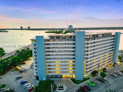 Bayshore Yacht Tennis Club Apt #214