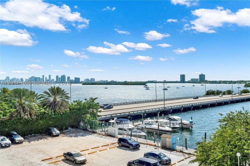 Condo for sale at Bayshore Yacht Tennis Club 214