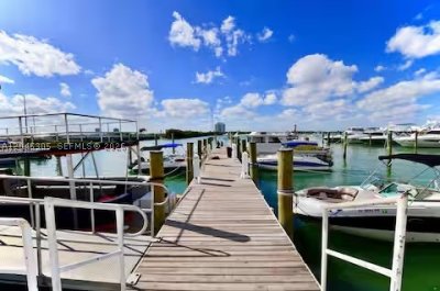 Comprar apartamento en Bayshore Yacht Tennis Club 214