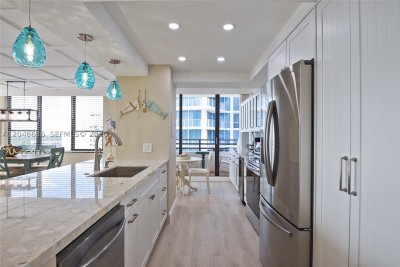 Aluguel de apartamento no Alexander Towers 1505