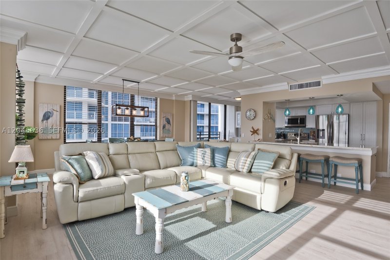 Alquiler de apartamento en Alexander Towers 1505