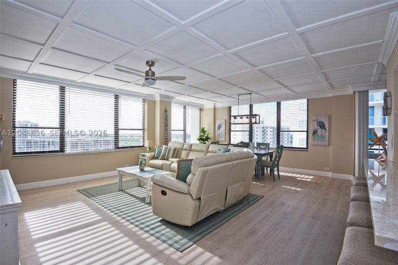 Alquiler de apartamento en Alexander Towers 1505