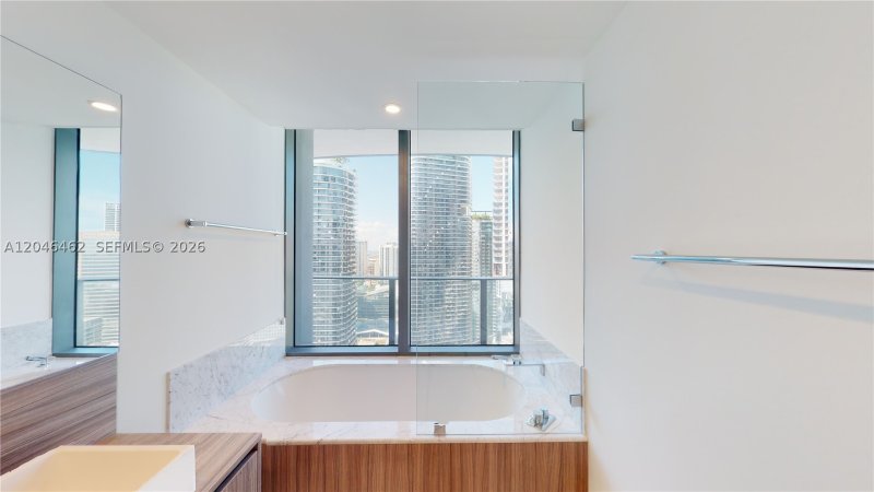 Apartment for rent at Brickell Flatiron 3915