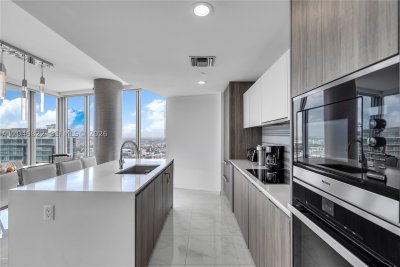 Aluguel de apartamento no Biscayne Beach 4308