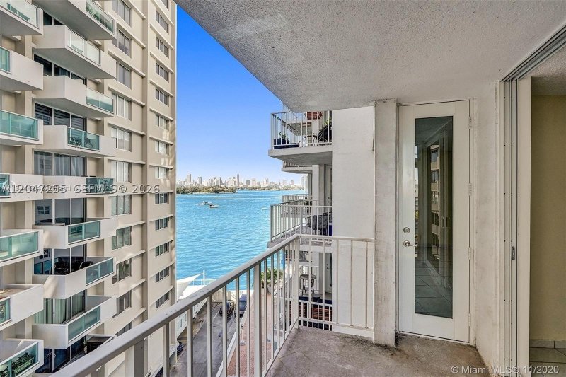 Bayview Terrace Apt #613