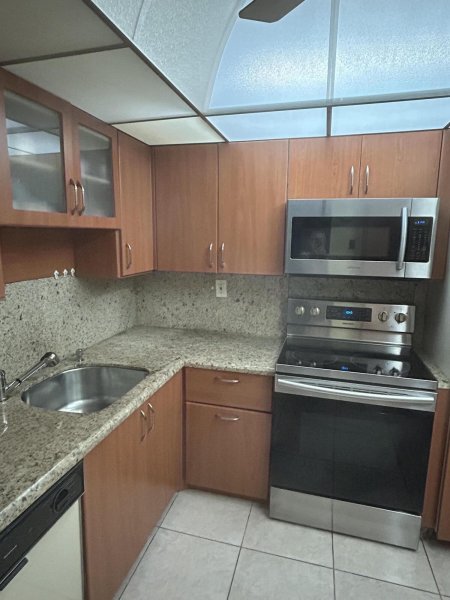 Condo for sale at Plaza Towers North 205
