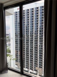 Aluguel de apartamento no The Venetia 23D