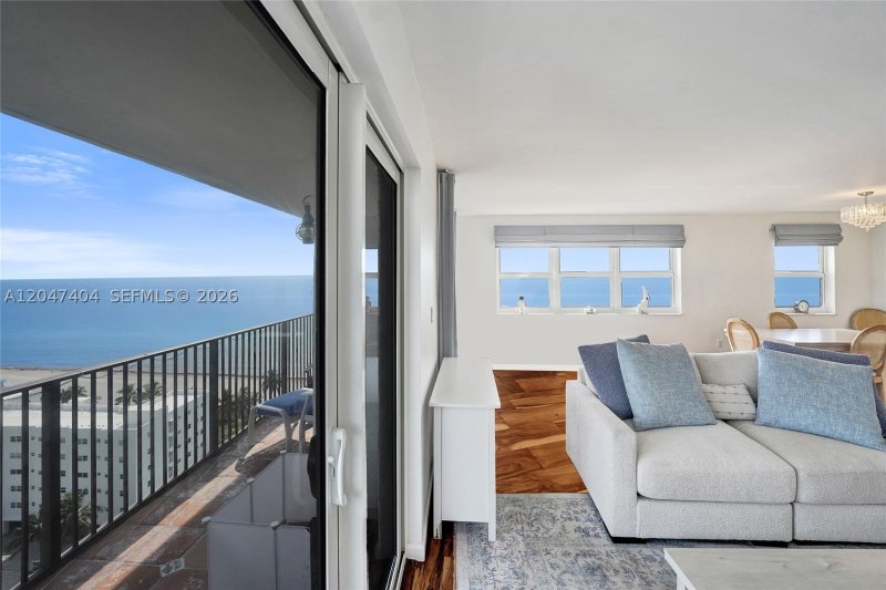 Apartment for rent at The Summit 1702N