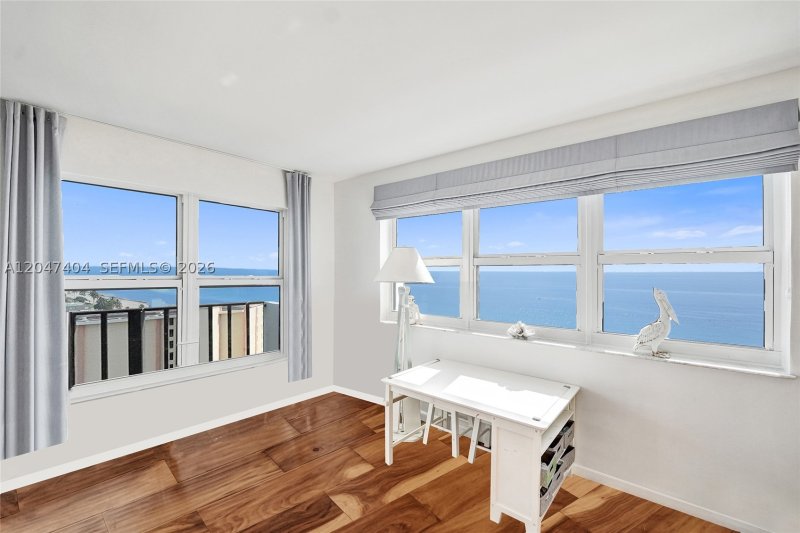 Apartment for rent at The Summit 1702N