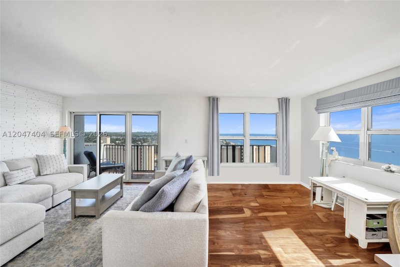 Apartment for rent at The Summit 1702N