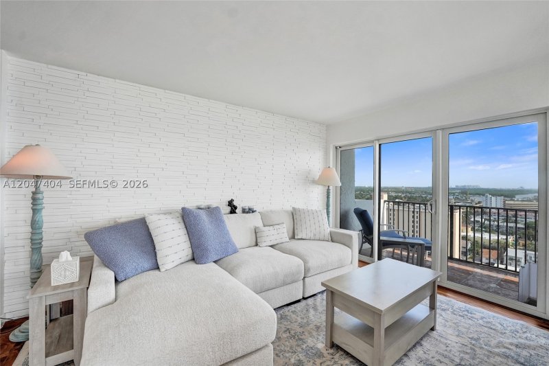 Apartment for rent at The Summit 1702N