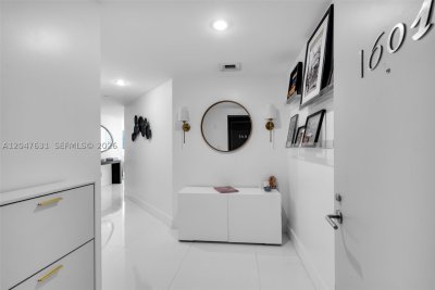 Comprar apartamento en Dua Miami - SLS Brickell Condo 1601