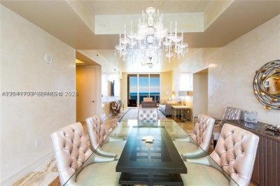 Aluguel de apartamento no Trump Tower One 1106