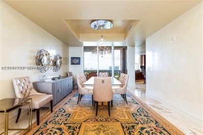 Aluguel de apartamento no Trump Tower One 1106