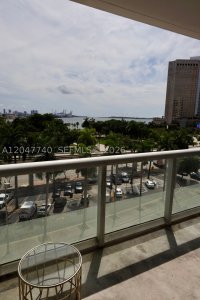 Comprar apartamento no 50 Biscayne 606