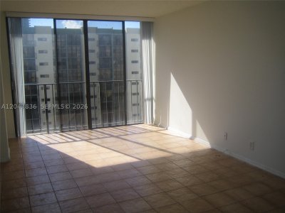 Aluguel de apartamento no Plaza of the Americas 816