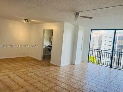 Aluguel de apartamento no Plaza of the Americas 816