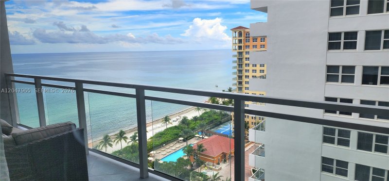 Condo for sale at Parker Plaza Estates 1718