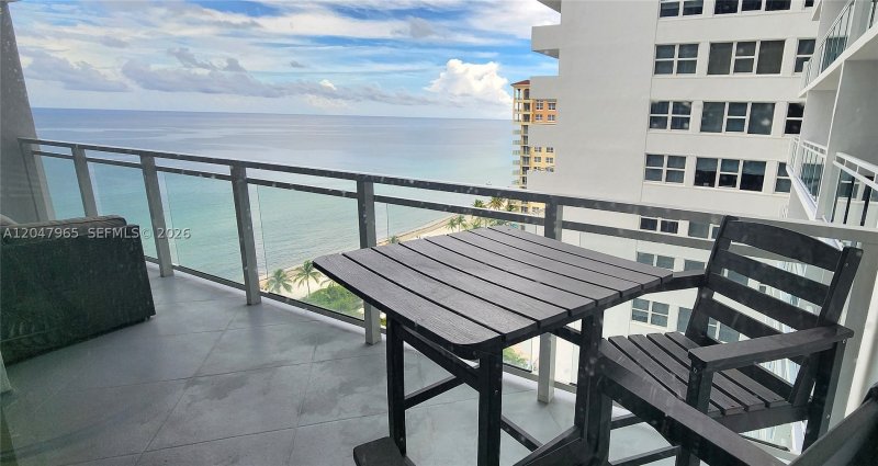 Condo for sale at Parker Plaza Estates 1718
